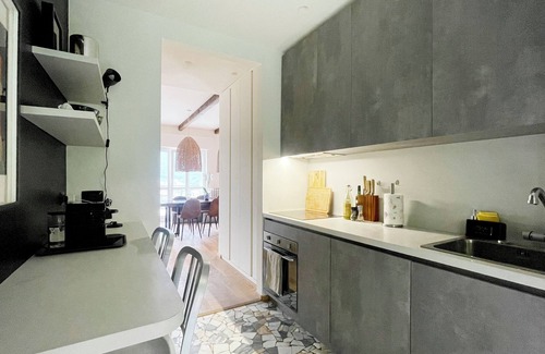 Como Apartment | Boutique designer apartment with lake view and large terrace