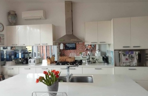 Elwood Villa | Boutique Elwood Townhouse