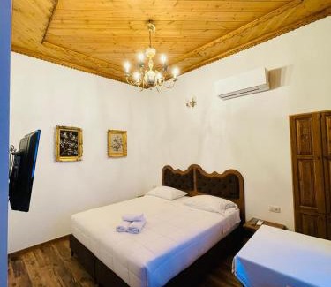 Gjirokaster Hotel | Boutique Hotel Praga