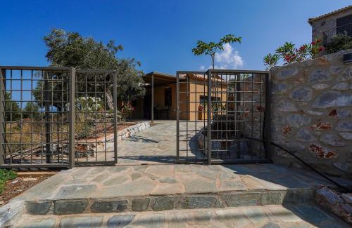 Lefktron Villa | Boutique House Thalassori