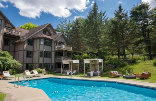 Stowe Area Hotel | Boutique Lodge in the Heart of Stowe – Walk to Dining, Trails & More