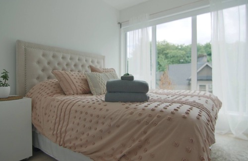 Mount Pleasant Condo | Boutique NEW 2 bed 2 bath condo in the heart of Mount Pleasant + Free Parking .