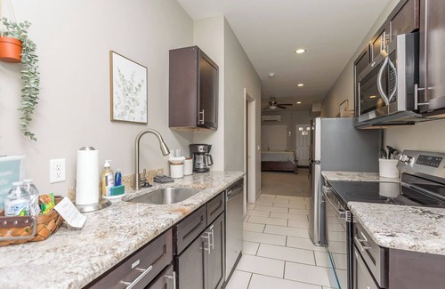Shenandoah Apartment | Boxcar Studio at The Depot - Shenandoah