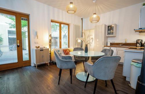 Friedrichshain House | Boxi Jungle House - unique in Friedrichshain - 3BR