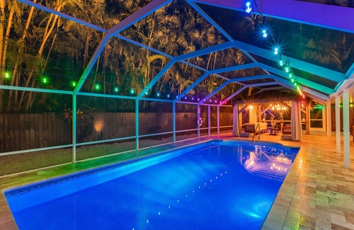 Boynton Beach House | Boynton Beach Renovated House: Safest Area, Screened Pool, Patio, Bar, EVcharger