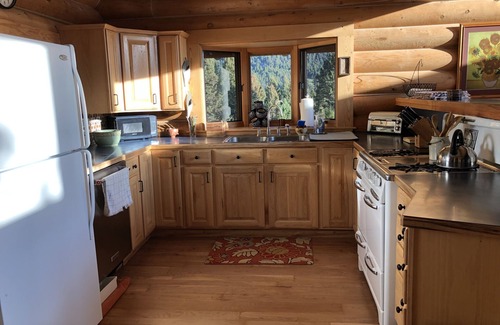 Bozeman House | Bozeman-Bridger Retreat with Hot Tub and Mountain Views
