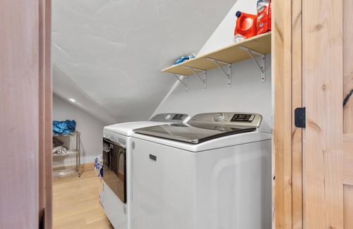Bozeman Apartment | Bozeman - Gateway Chalet - Oh the Views!
