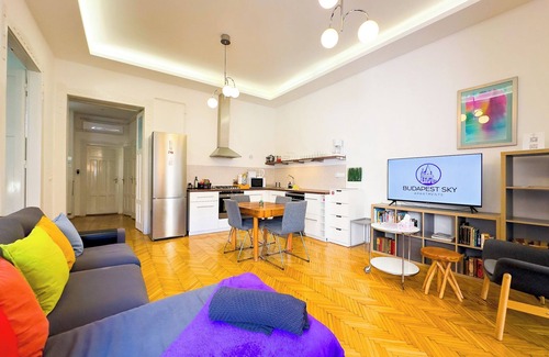 Erzsebetvaros Apartment | BP Sky - Spacious four bedroom in central Budapest