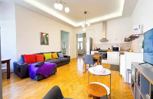 Erzsebetvaros Apartment | BP Sky - Spacious four bedroom in central Budapest