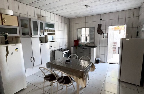 Mongagua House | LARGE HOUSE - WI-FI - SWIMMING POOL - BARBECUE - HYDRO