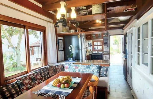 Ingleses do Rio Vermelho House | BEAUTIFUL AND COMFORTABLE HOUSE ON THE SAND IN THE BEST SPOT IN THE NORTH OF THE ISLAND