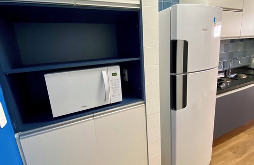 Candeias Apartment | Waterfront Queen bed Washer-dryer Garage