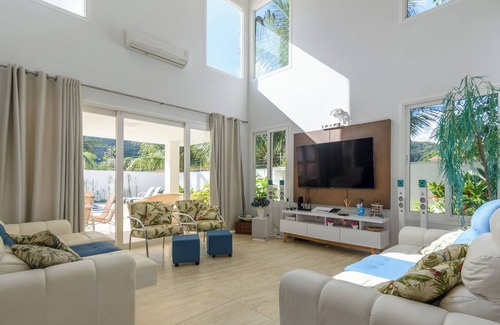 Praia de Barequecaba House | Vrbo Property