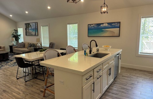 Bradenton House | Bradenton Gem - NEW POOL!