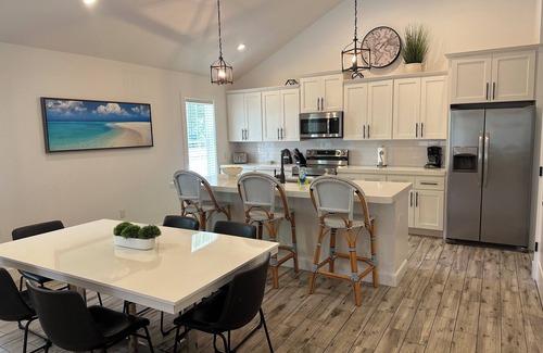 Bradenton House | Bradenton Gem - NEW POOL!