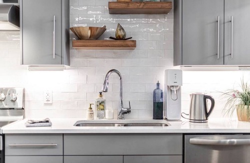 Stratford Apartment | Bradshaw Lofts: La Galleria