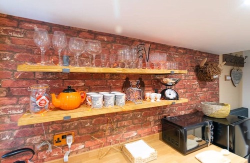 Buxton Cottage | Bradwell Derbyshire Peak District Cottage ❤️ Dogs