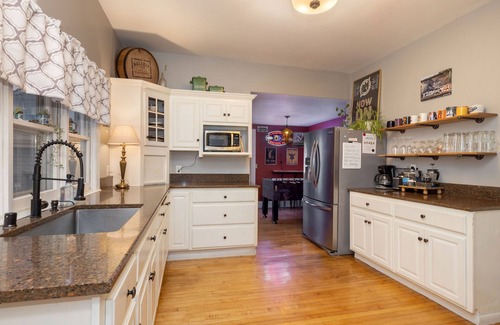Lower East Side House | Brady St. Inn and Gallery