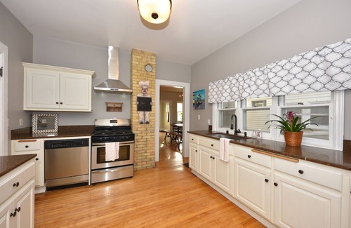 Lower East Side House | Brady St. Inn and Gallery