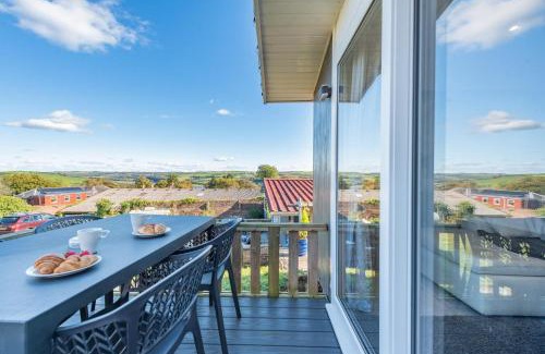 Llanybri House | Braeburn Lodge