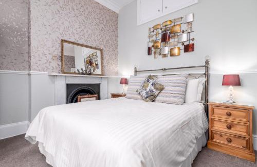 West Cliff Bed & Breakfast | Bramblewick