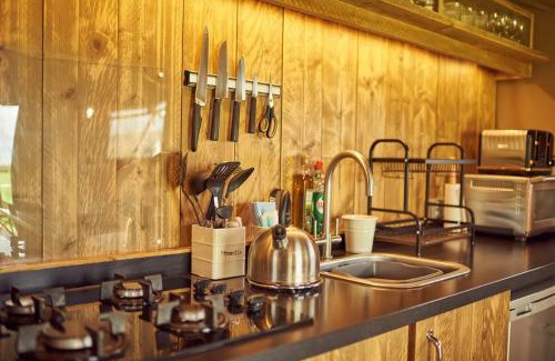 Glastonbury House | Bramley Lodge