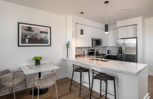 Enterprise Apartment | Brand New 1-Bedroom Luxury Serviced Apartment Near Strip