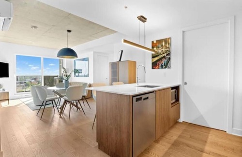 Griffintown Apartment | Brand new 2 bed, 2 bath in Griffintown