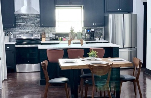 Somerville Cottage | Brand New 2-bedroom Cottage - "The MarCupial a Cozy Retreat by The Lake"