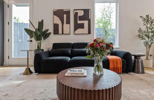 Greater East End House | Brand New 3BR 2 5BA Home with Hot Tub