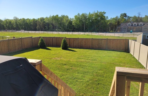 Wasaga Beach House | Brand new 5 BR bungalow, 15 minutes to the beach, ski hills, casino, hiking!