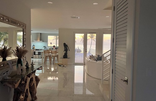 Islamorada House | BRAND NEW Bayfront Home - Pool/Sandy Beach - private and elegant - Islamorada