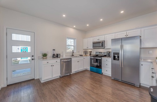 Indianapolis House | Brand New Build! w/King Suite Near Downtown
