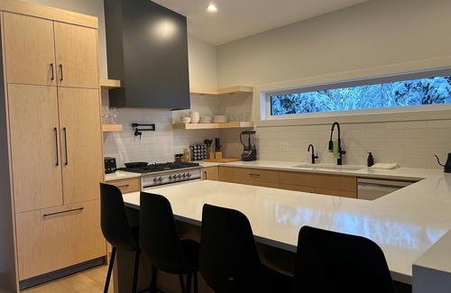 Silver Star Mountain House | Brand new 3 bed/3 bath duplex w/private hot tub, laundry, amazing views!