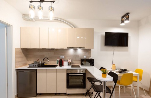 Csarnok negyed Apartment | Brand new Cordia apartment next to world famous New York Cafe