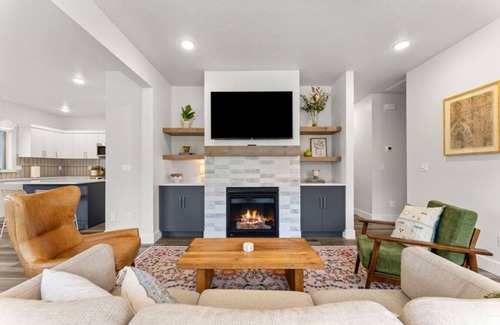 Meridian House | Brand New Custom home