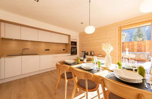 Morzine Apartment | Brand new elegant apartment with hot tub - 6 minute walk from the ski lifts