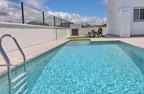 Conil de la Frontera Ski Chalet | Brand new holiday home with private pool