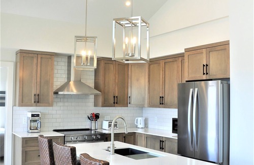 Big White Ski Resort Condo | Brand new Executive, Top Floor Townhome with Private Hot Tub in Happy Valley!