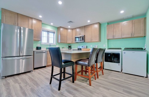 Old Orchard Beach Apartment | Brand NEW, Family Friendly| Up to 16 guests | Walk to the Beach | Back Yard | EV Charger
