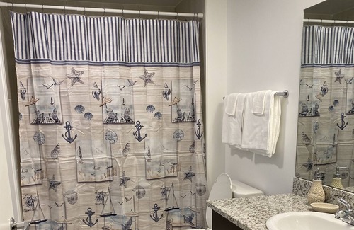 Golden Lakes Apartment | Brand new, fully furnished apartment. 10 minutes to airport