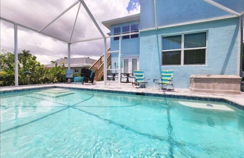 Naples House | Brand New Home☆ Treetop Sunsets~ Private Pool~Group Trip!