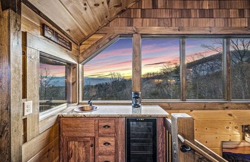 Gatlinburg - Pigeon Forge Cabin | Brand new INSANE cabin just built - You won't believe the amenities.