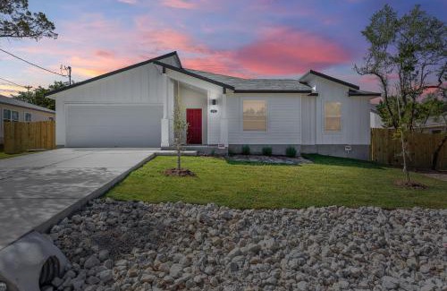 Highland Lake Estates House | Brand New Lake Travis by Barcle