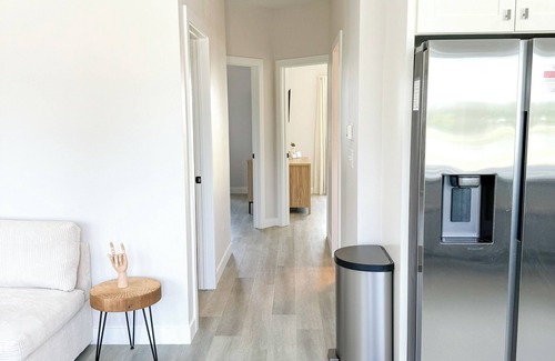 Spirit Lake Cottage | BRAND NEW Lake View Stylish+Modern Cottage