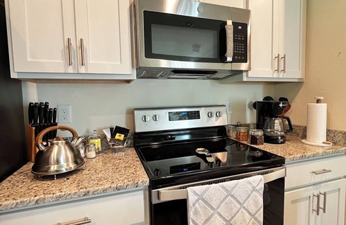 LaBelle House | Brand new Lakefront Home with modern kitchen & lake view