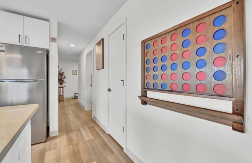 University Circle Apartment | Brand New Luxe Suite close to CLE Clinic, University Circle, Stadiums & Downtown