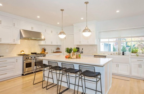 East Hampton North House | Brand New Luxurious East Hampton home, 5 mins to beach - Available July 4