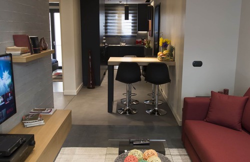 Filopappou Apartment | BRAND NEW LUXURY APARTMENT 10' MINUTES WALK FROM ACROPOLIS AND 6' FROM METRO