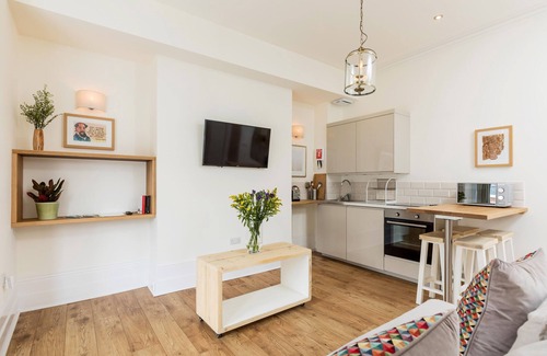 Southsea Apartment | Brand New Open Plan 1 Bedroom Holiday Suite